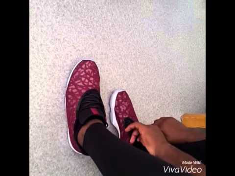 Air jordan future low bordeaux - YouTube